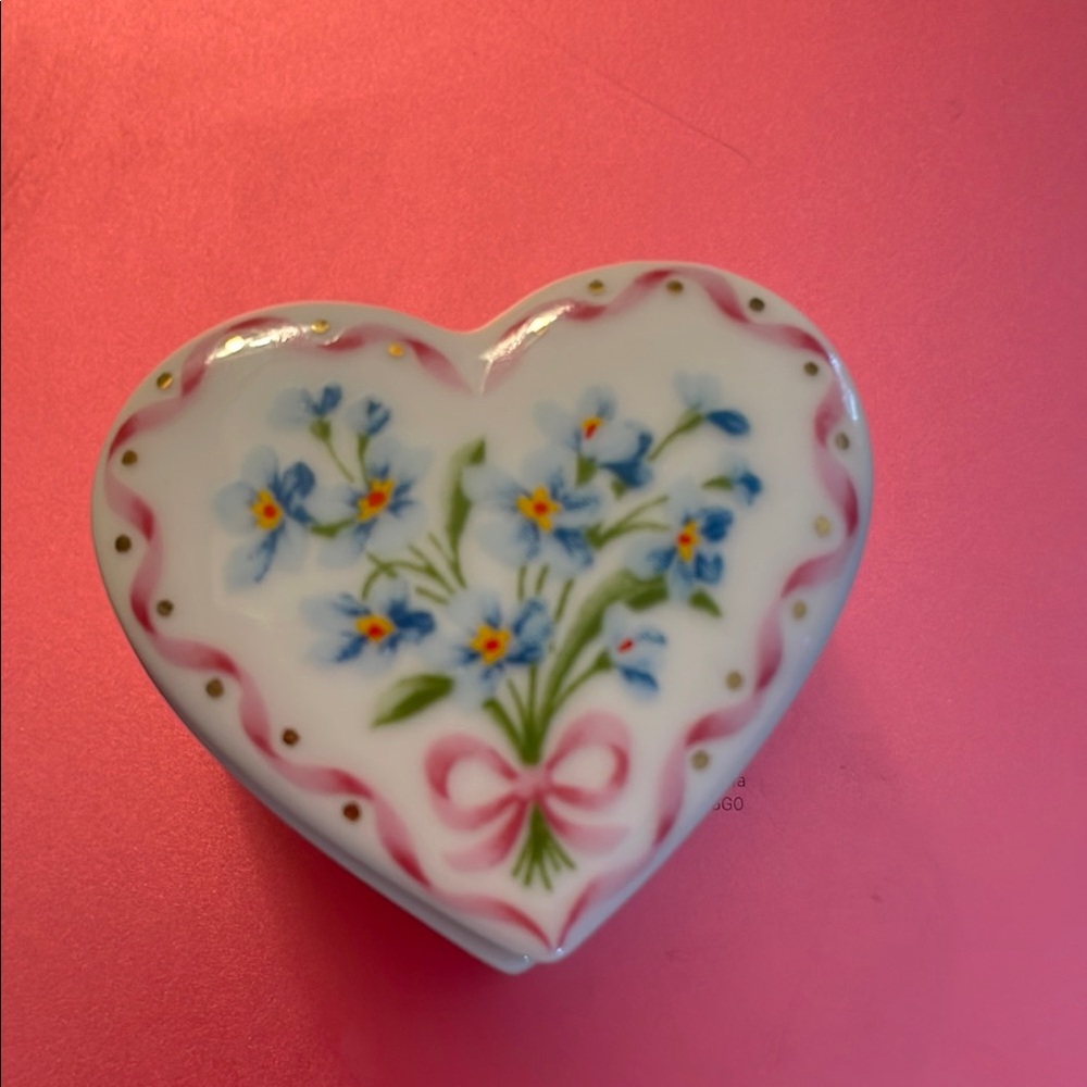 Heart-Shaped Floral Trinket Box
